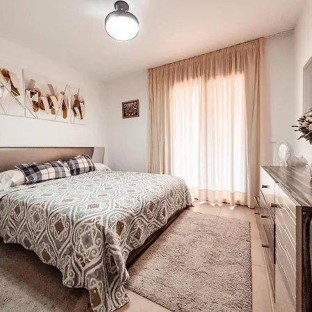 Апартаменты Beautiful 1 Bedroom In Mar, Pm101