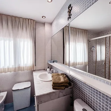 Beautiful 1 Bedroom In Mar, Pm101 Lägenhet *