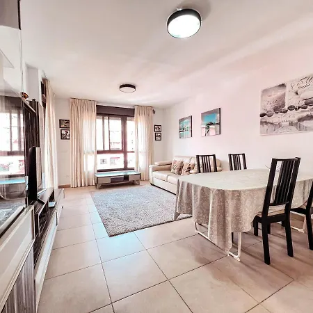 Apartmán Beautiful 1 Bedroom In Mar, Pm101