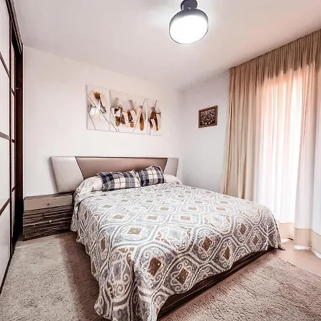 Apartmán Beautiful 1 Bedroom In Mar, Pm101